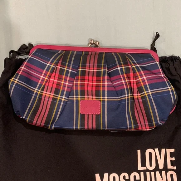 💯 Authentic Moschino Chequered Clutch - Picture 1 of 7